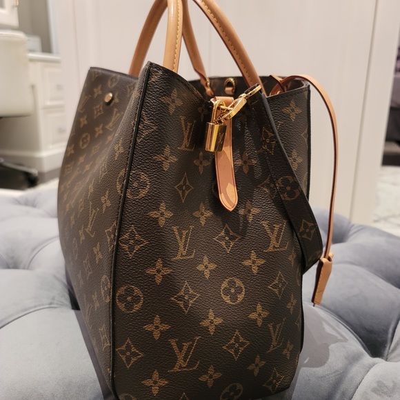 AUTHENTIC LOUIS VUITTON MONTAIGNE GM - Picture 2 of 8
